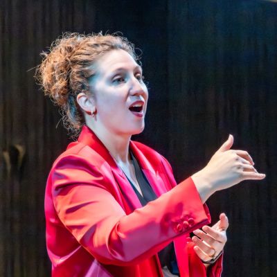 Dr. Leslie Heffner Singing